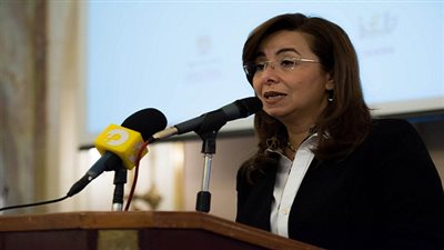 وزيرة التضامن: ندرس تجارب دول أخرى لحل مشكلة 