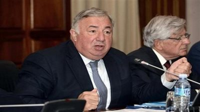 رئيس مجلس الشيوخ الفرنسي يزور غدًا مركزًا للاجئين بجزيرة لامبيدوسا الإيطالية 