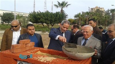 بالصور.. وزير التعليم يضع حجر أساس لمدارس يابانية ببورسعيد 