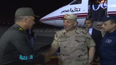 بالفيديو.. الفريق حجازي يعود إلى القاهرة بعد حضور فاعليات 