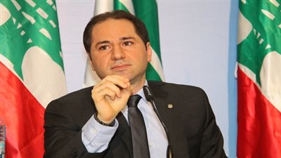 حزب الكتائب اللبنانية يتحفظ على خطة حل أزمة النفايات