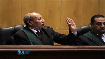 أزمة تشتعل بين قاضي 