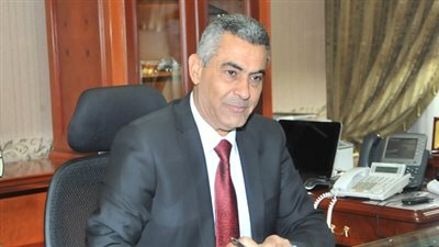 وزير النقل يتفقد أعمال تطوير محور برج العرب بالإسكندرية