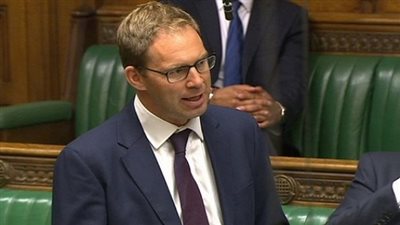 بريطانيا تساعد العراق على إعادة الاستقرار في المناطق المحررة من 