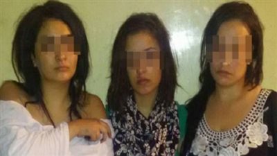 ضبط 3 طالبات أثناء هروبهن مع عامل وحداد بمحطة دمياط 
