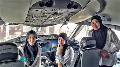 هبوط طائرة يقودها طاقم نسائي في مدينة جدة السعودية