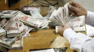 موظف يختلس نصف مليون جنيه من حسابات الحوالات البريدية بالنوبارية