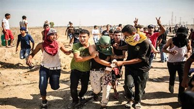 إصابة 6 فلسطينيين في مواجهات مع قوات الاحتلال على حدود غزة 