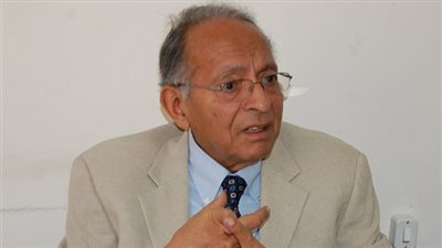 رفعت السعيد: استقبلت بيان الحكومة 