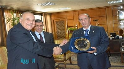 بالصور.. البحث العلمي والتطوير رابط مشترك بين جامعة أسيوط و
