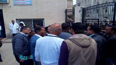 بالصور.. غلق مستشفى إيتاي البارود بالبحيرة في وجه المرضى بسبب وزير الصحة