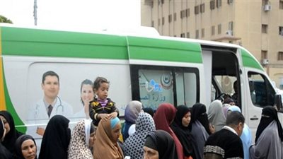 قوافل المخابرات الطبية تنجح في علاج 1104 مريض بالمنيا