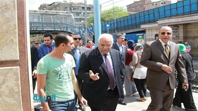 بالصور.. مدير شرطة النقل يتفقد محطات مترو الأنفاق 