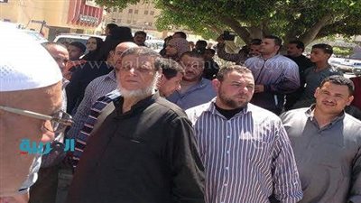 بالصور.. وقفة لسائقي السرفيس بكفر الشيخ احتجاجًا على نقل الموقف