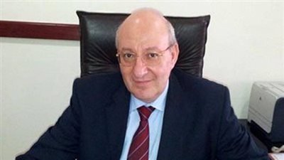 السفير ناصر حمدي يتفقد لجنة امتحانات الطلاب المصريين بالسعودية