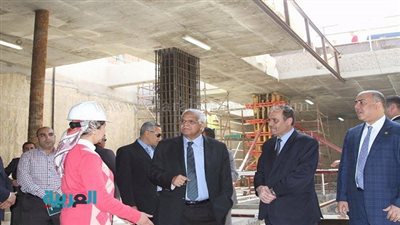 بالصور.. وزير النقل يتفقد أعمال المرحلة الرابعة للمترو