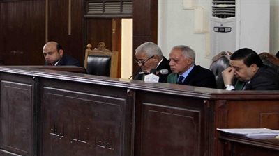 الدفاع يلتمس من قاضي 