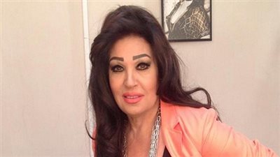 بالفيديو.. فيفي عبده تقود 