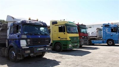 السلطات السعودية تسمح بدخول 150 شاحنة أردنية محملة بالغذاء إلى أراضيها 