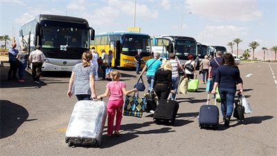 خبير سياحي: وقف الرحلات السياحية الروسية ضربة جديدة.. والاتجاه للخليج أفضل
