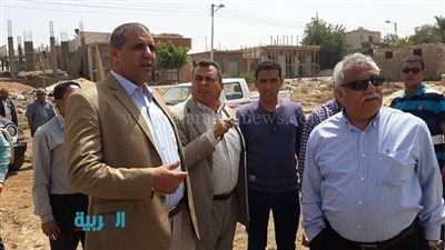 بالصور.. رئيس مدينة سمالوط يتفقد أعمال إنشاء المشروعات الجديدة