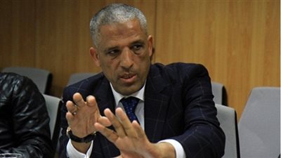 برلماني يرفض دعوات غلق 