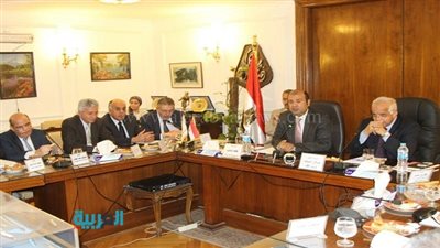 بالصور.. وزيرا 