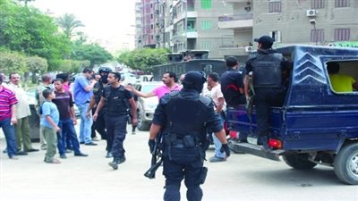 شاهد.. إعادة فتاة لأهلها بعد هروبها بالمنيا 