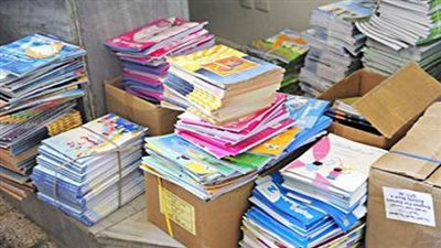 ضبط 52 ألف نسخة من الكتب التعليمية داخل مكتبة بالفجالة 