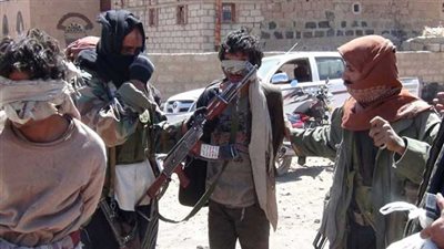 الحوثيون يختطفون 17 شخصًا تواجدوا على متن حافلة باليمن 