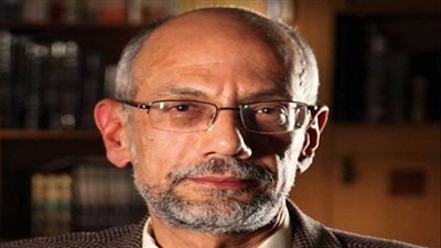 أيمن الصياد: 