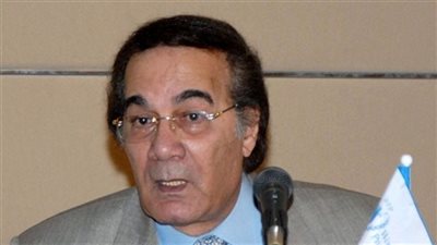 نقيب الممثلين يكشف لـ