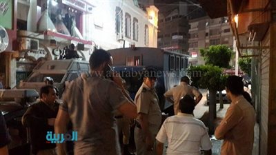 بالصور.. تعزيزات أمنية في محيط قسم أول طنطا لمنع هروب المساجين 