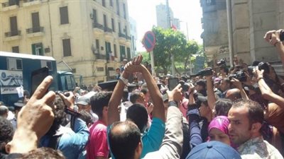 مواطنون يعتدون على أهالي المتهمين في 