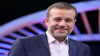 بالصور.. شريف منير يشيد بحفر أنفاق 