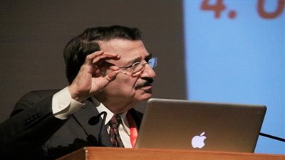 مصطفى السيد ينصح بتسجيل تقنيات النانو رسميًا لتستفيد منها الدولة 