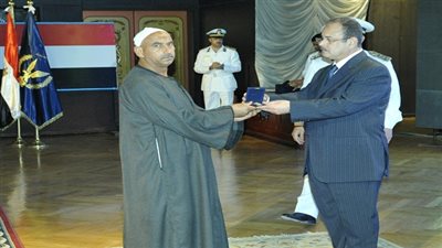 وزير الداخلية يكرم 137 من أسر شهداء الشرطة