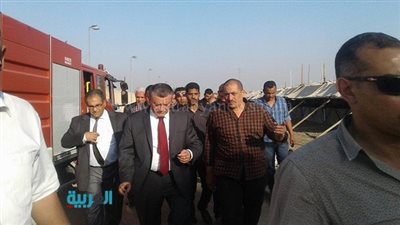 بالصور.. رئيس جامعة بنها يتفقد حريق مخيمات التعليم المفتوح