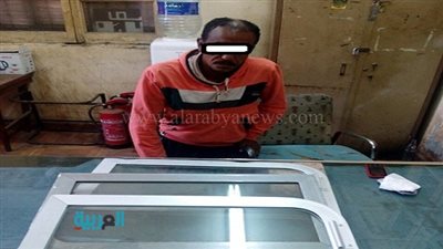 ضبط هارب من سنة سجن أثناء سرقته 