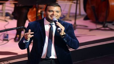 شاهد.. رامي صبري يعود من أبو ظبي على طائرة بـ
