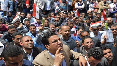 حملة الماجستير والدكتوراه يدخلون في اعتصام مفتوح أمام مجلس الوزراء