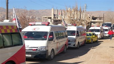 بدء عملية إجلاء 500 شخص من مناطق محاصرة في سوريا