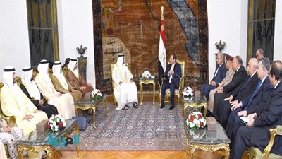 السيسي يعقد جلسة مباحثات مع ولي عهد أبوظبي 
