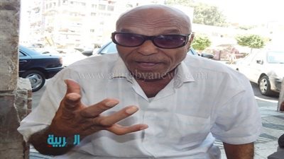 بالفيديو.. اتحاد المعاشات يتظاهر بصور السيسي رفضًا لـ