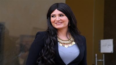 هنا شيحة عن 