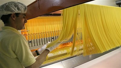 رغم خسارتها أكثر من نصف رأس المال.. 