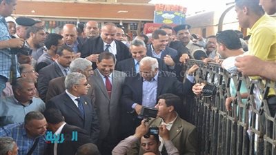 بالصور.. وزير النقل يوجه بتفعيل نقط التفتيش بطريق 