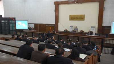 بدء جلسة محاكمة المتهمين في 