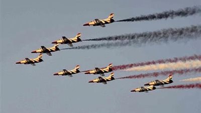 بالفيديو.. مقاتلات حربية تجوب سماء ‏القاهرة‬ احتفالًا بذكرى تحرير سيناء