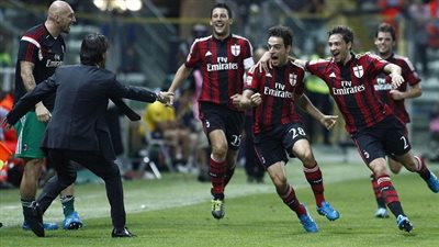 ميلان يتقدم على فيرونا بهدف نظيف في الشوط الأول